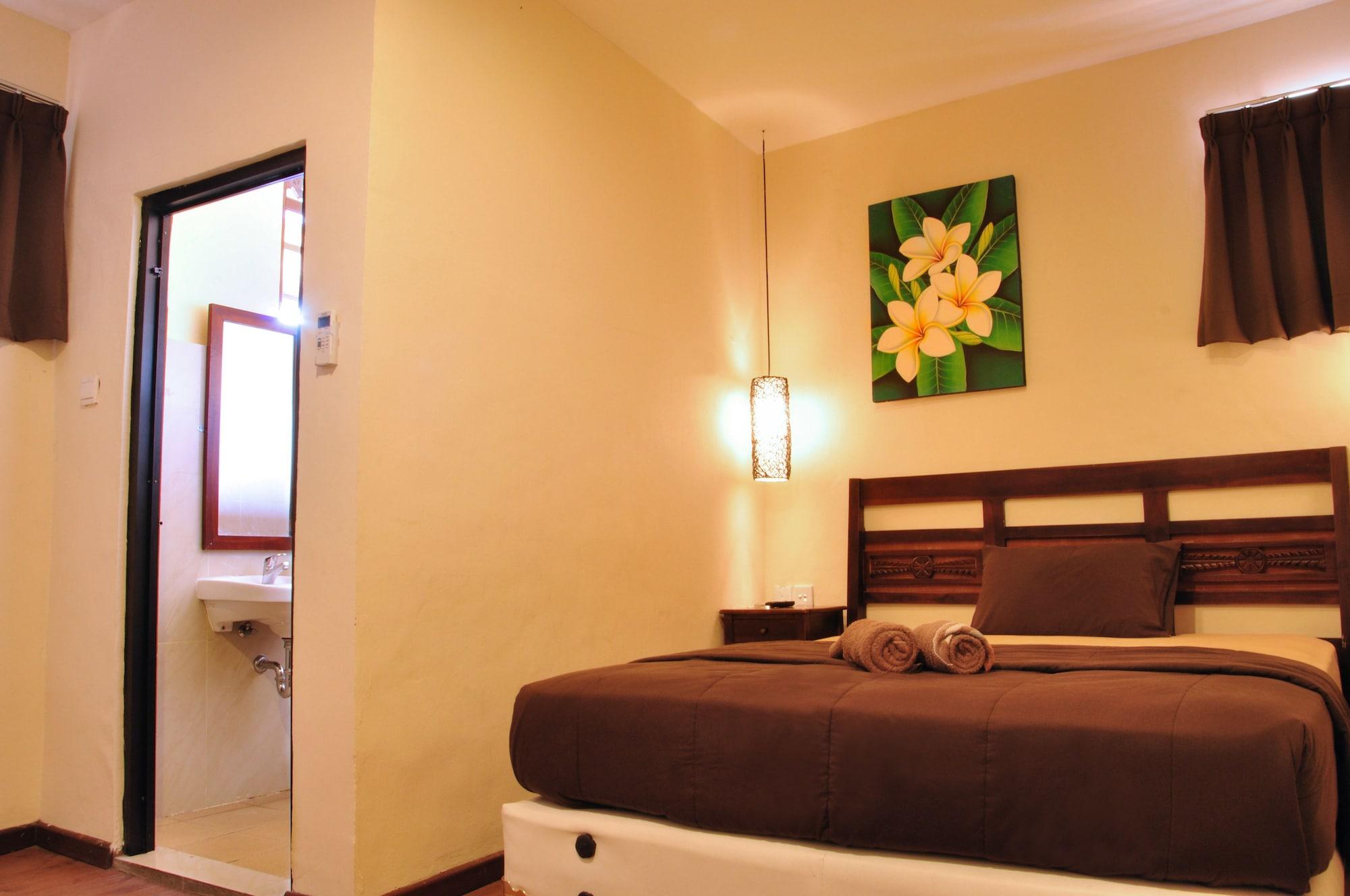 Bemo Corner Guest House Kuta  Exterior photo