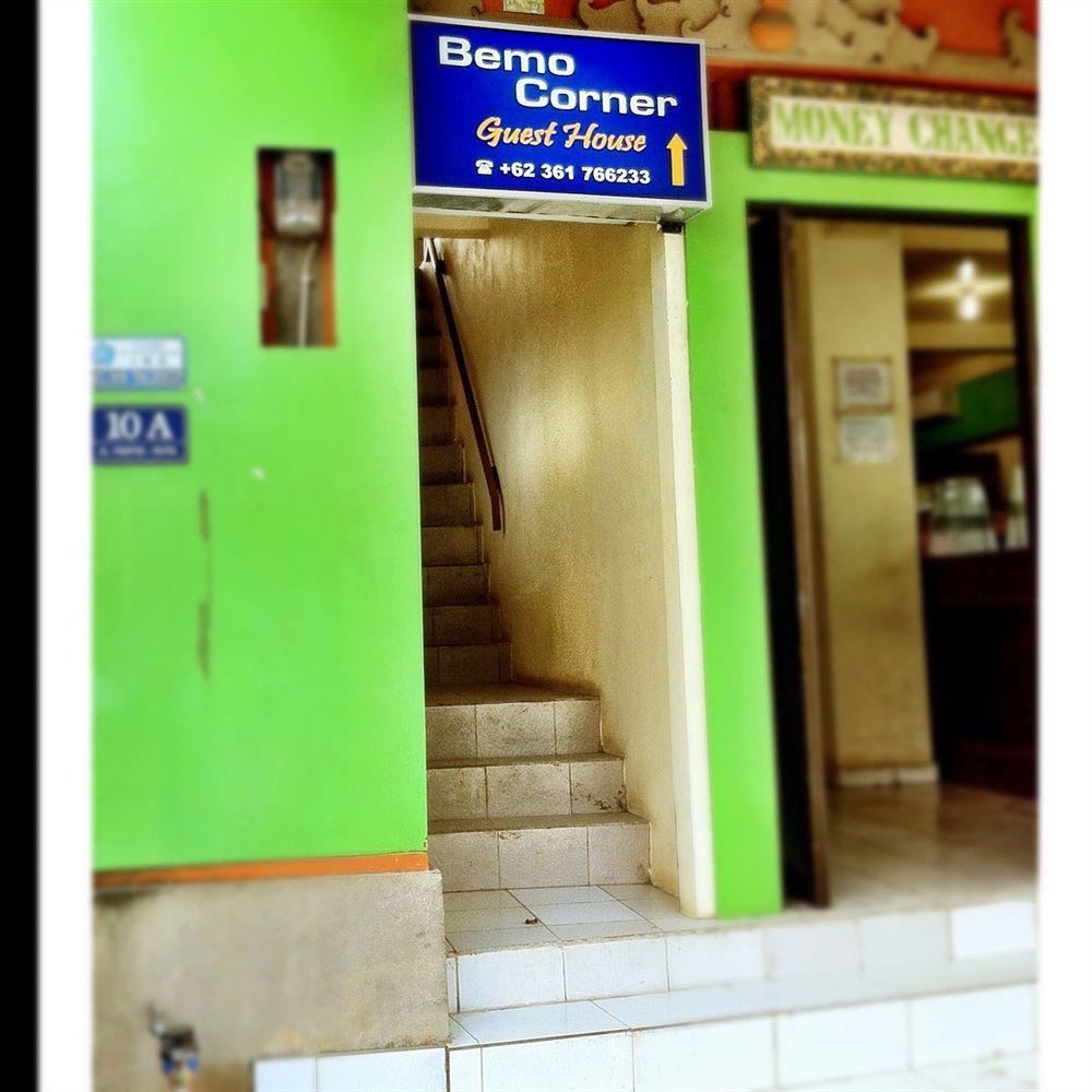 Bemo Corner Guest House Kuta  Exterior photo